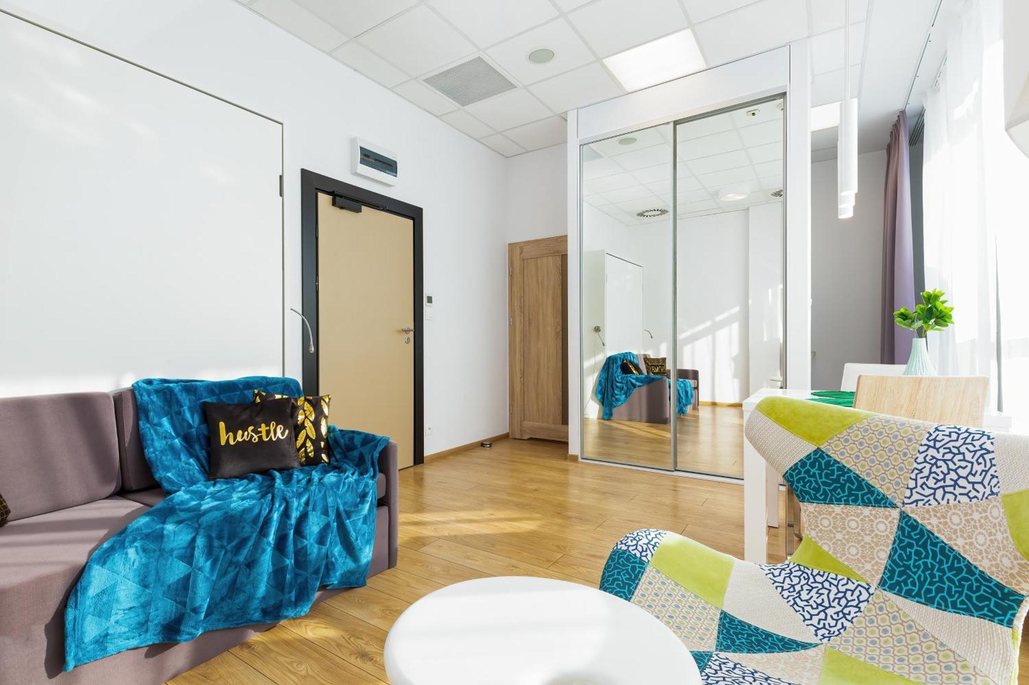 Varsovia Apartments Warsaw By Noclegi Renters Exteriör bild